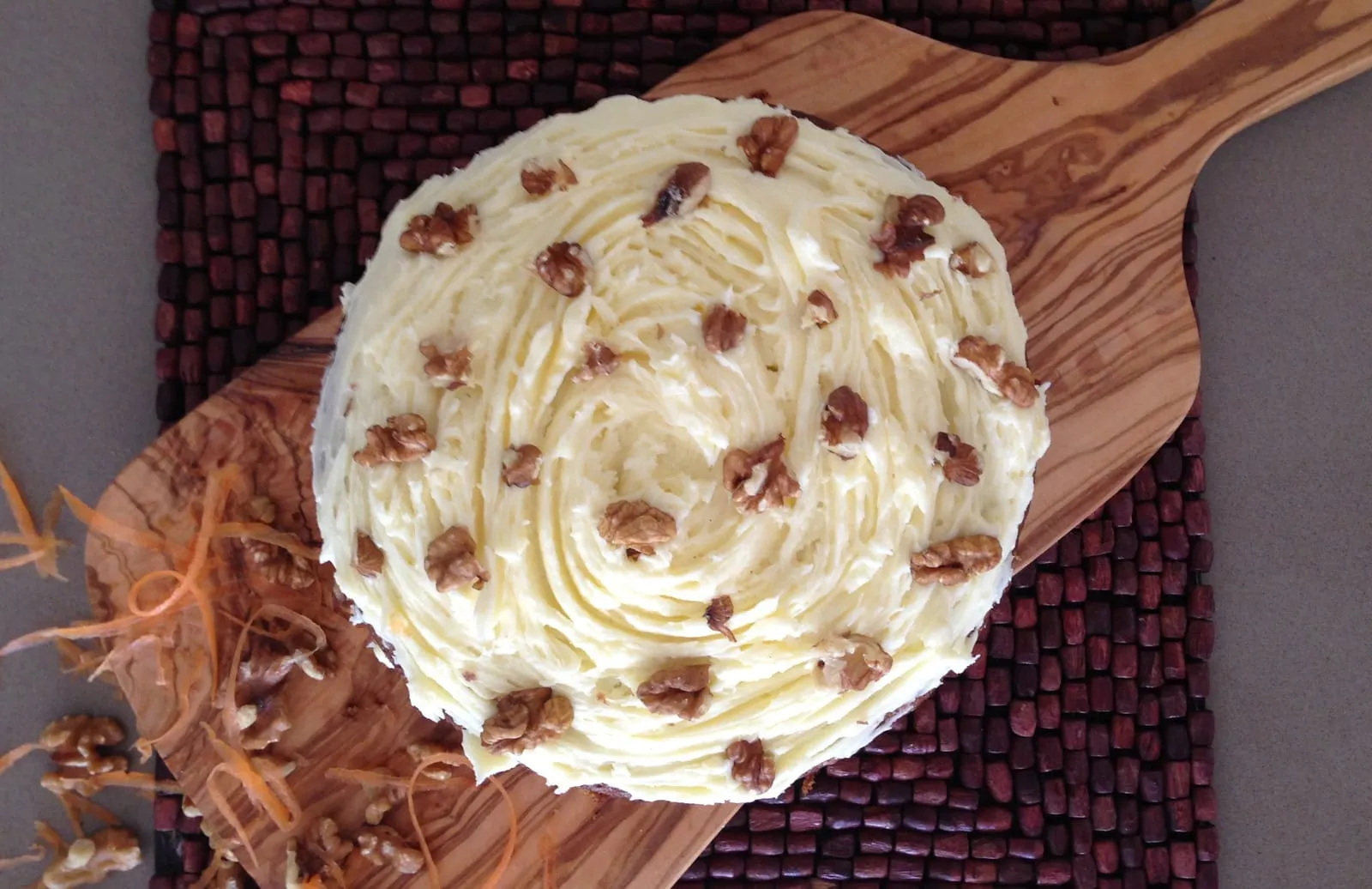 Carrot &amp; Walnut Cake with Buttercream Frosting